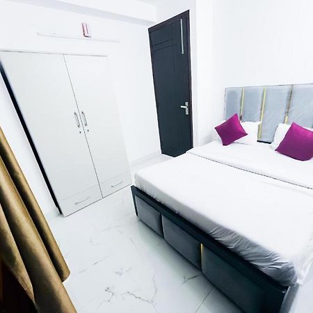 Hotel 24By7 Nové Dillí Exteriér fotografie
