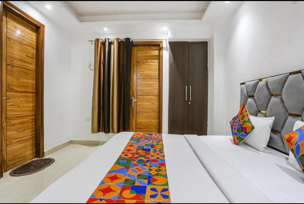 Hotel 24By7 Nové Dillí Exteriér fotografie