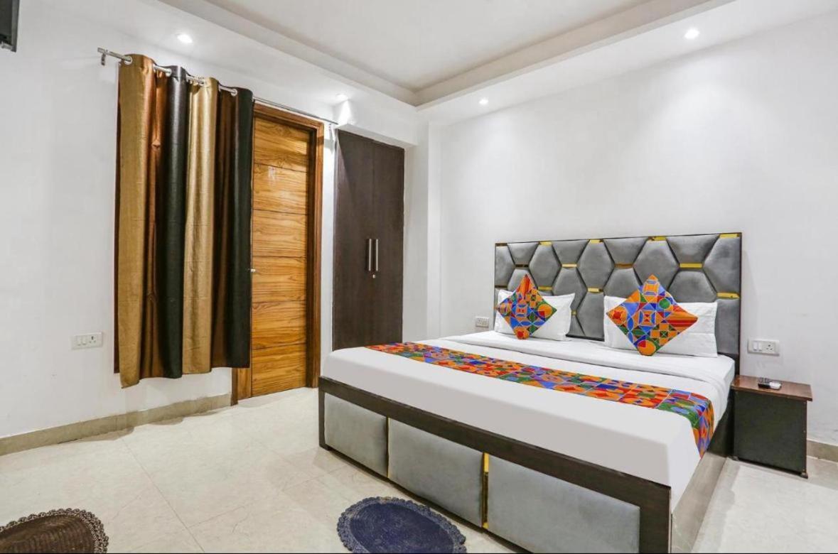 Hotel 24By7 Nové Dillí Exteriér fotografie